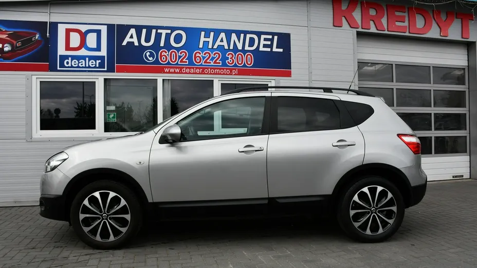 NISSAN Qashqai -