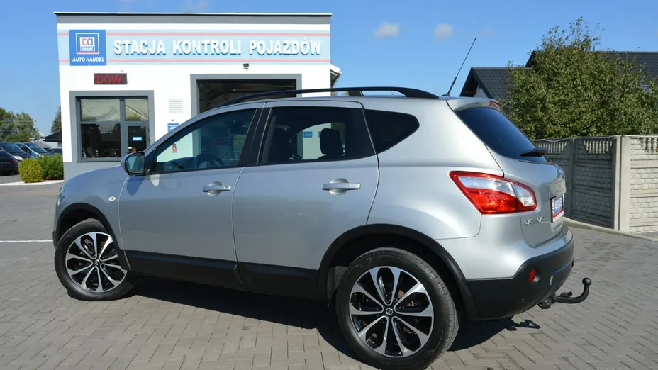 NISSAN Qashqai -