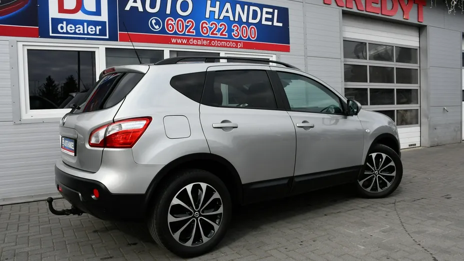 NISSAN Qashqai -