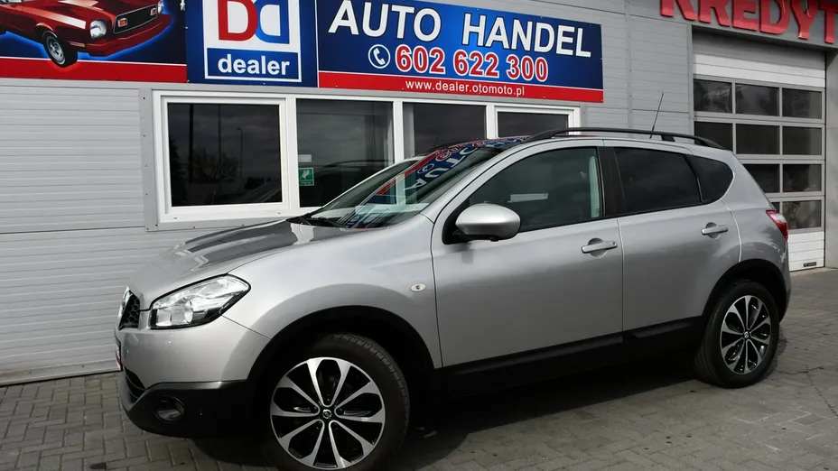 NISSAN Qashqai -