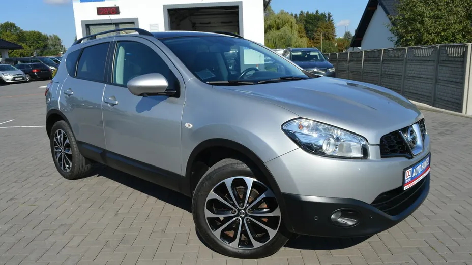 NISSAN Qashqai -