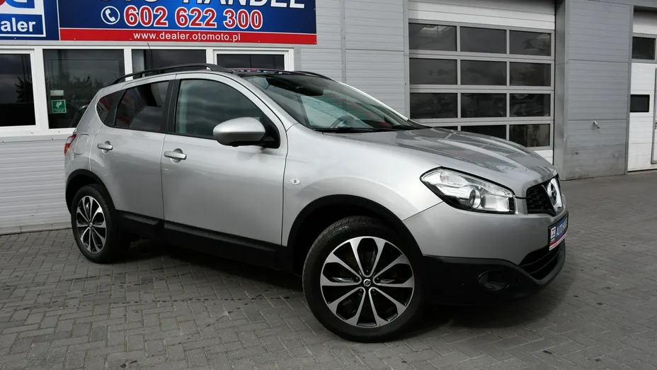 NISSAN Qashqai -