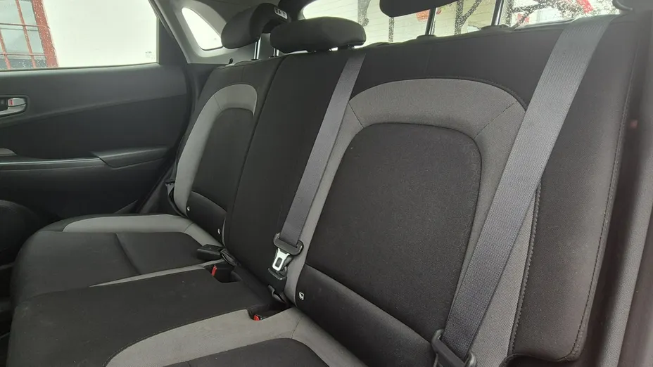 HYUNDAI Kona -