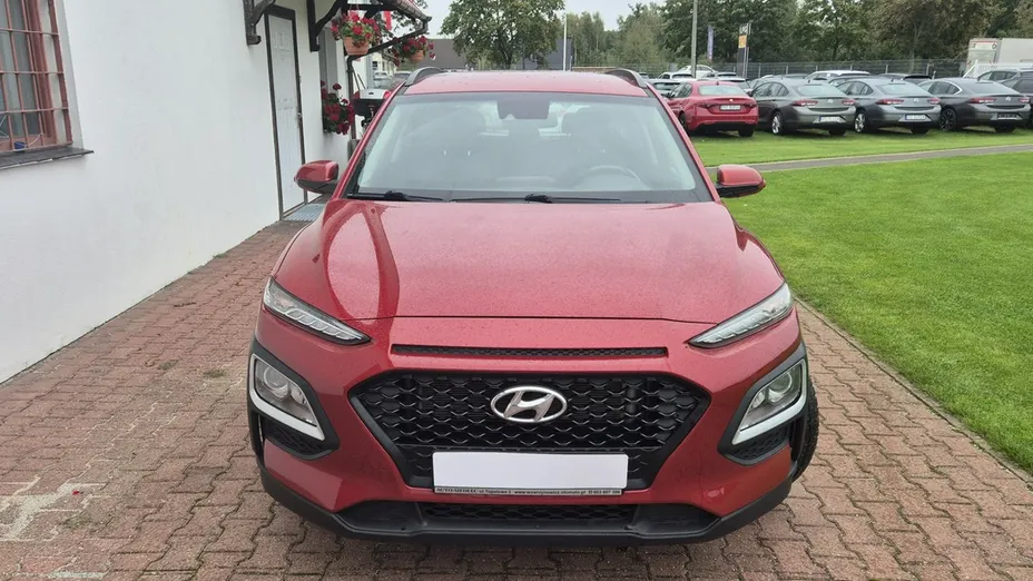 HYUNDAI Kona -