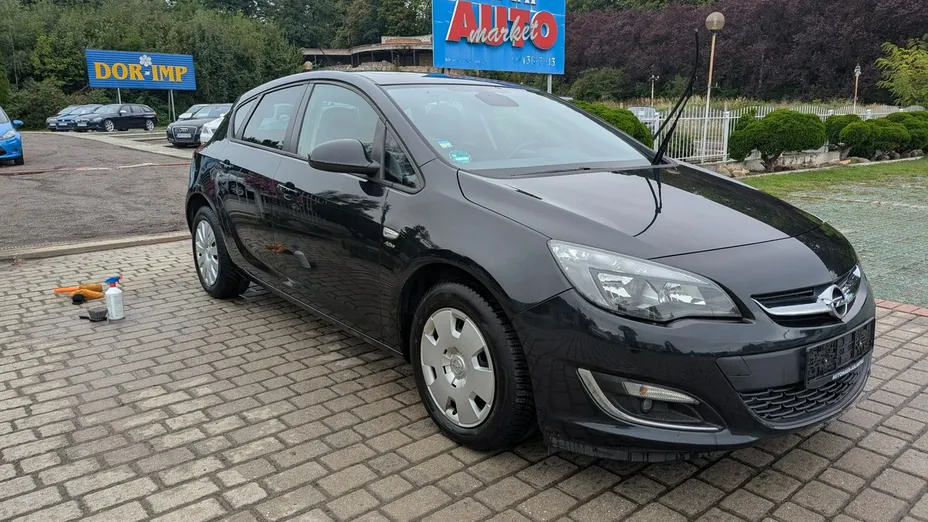 OPEL Astra -