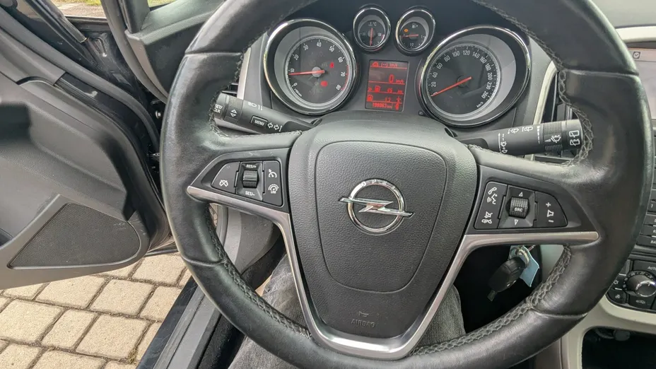 OPEL Astra -