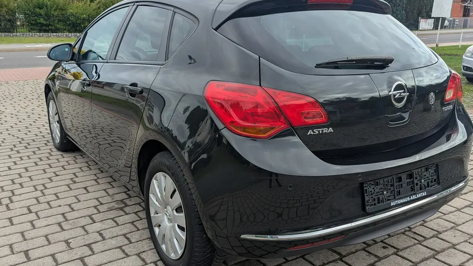 OPEL Astra -