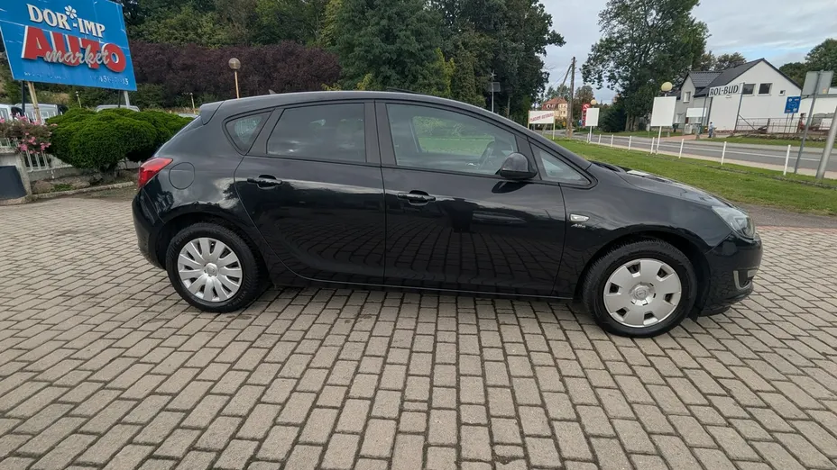 OPEL Astra -