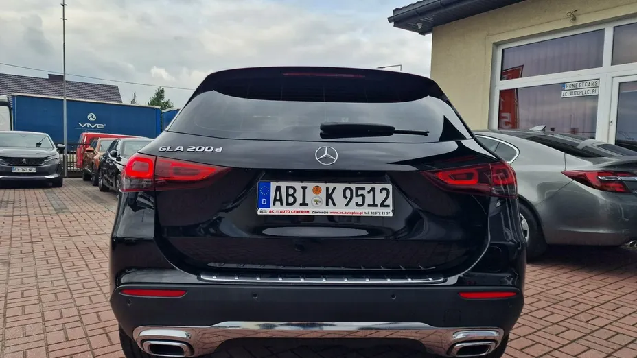 MERCEDES-BENZ GLA -