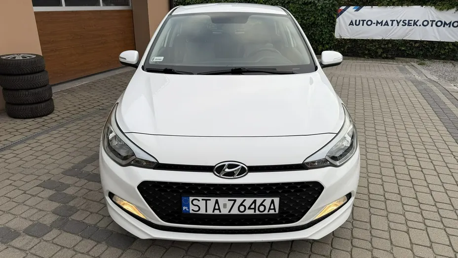 HYUNDAI i20 -