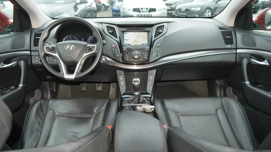 HYUNDAI i40 -