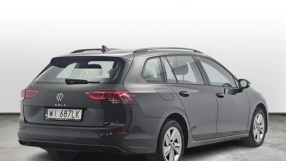 VOLKSWAGEN Golf -