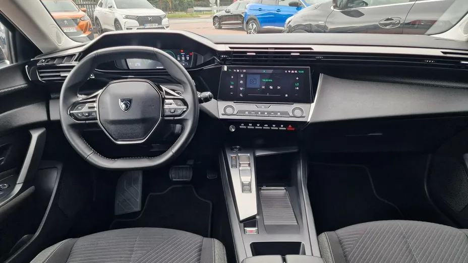 PEUGEOT 308 -