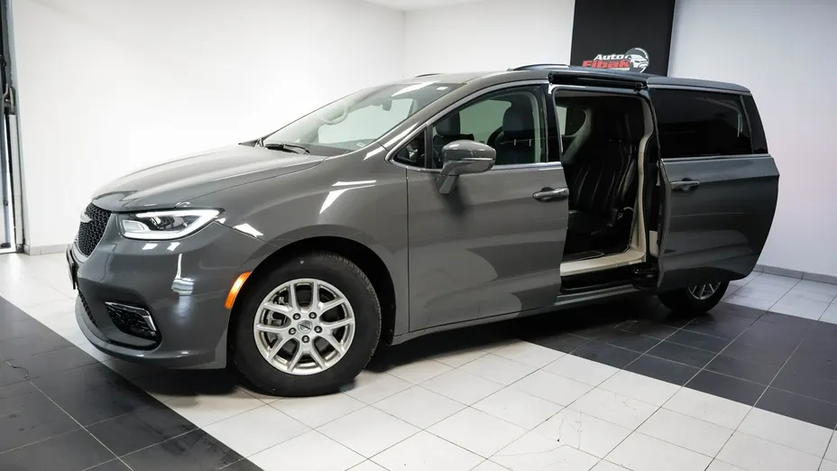 CHRYSLER Pacifica -