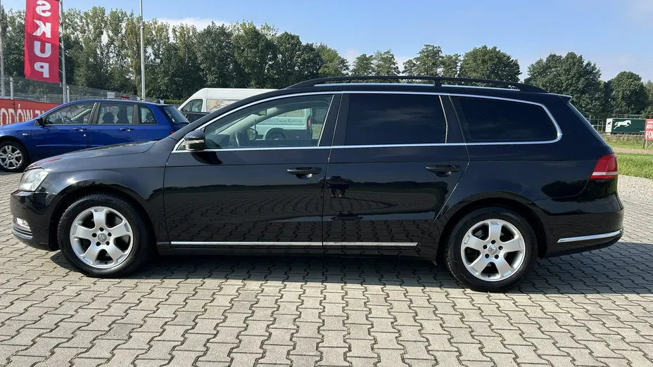 VOLKSWAGEN Passat -