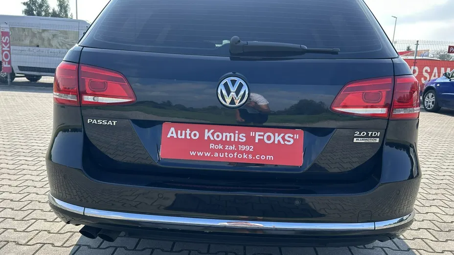 VOLKSWAGEN Passat -