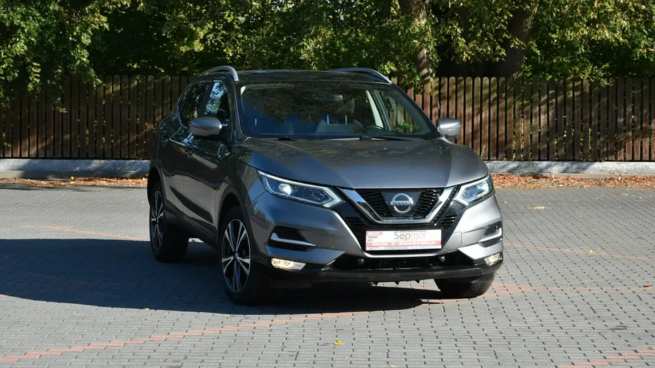 NISSAN Qashqai -