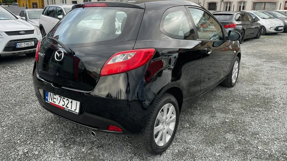 MAZDA 2 -