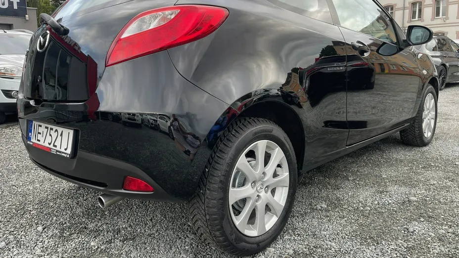 MAZDA 2 -