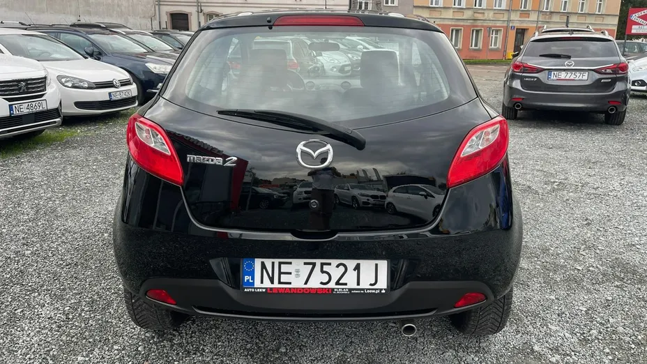 MAZDA 2 -