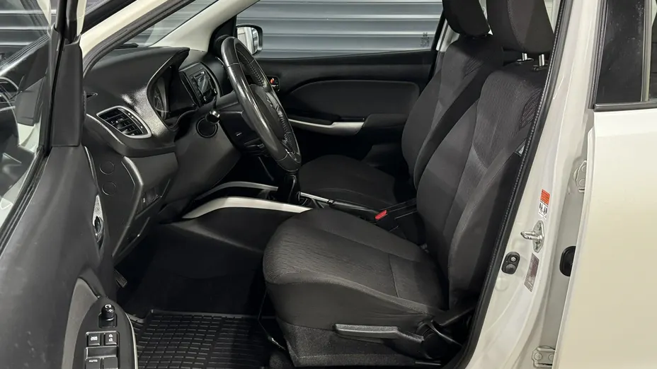 SUZUKI Baleno -