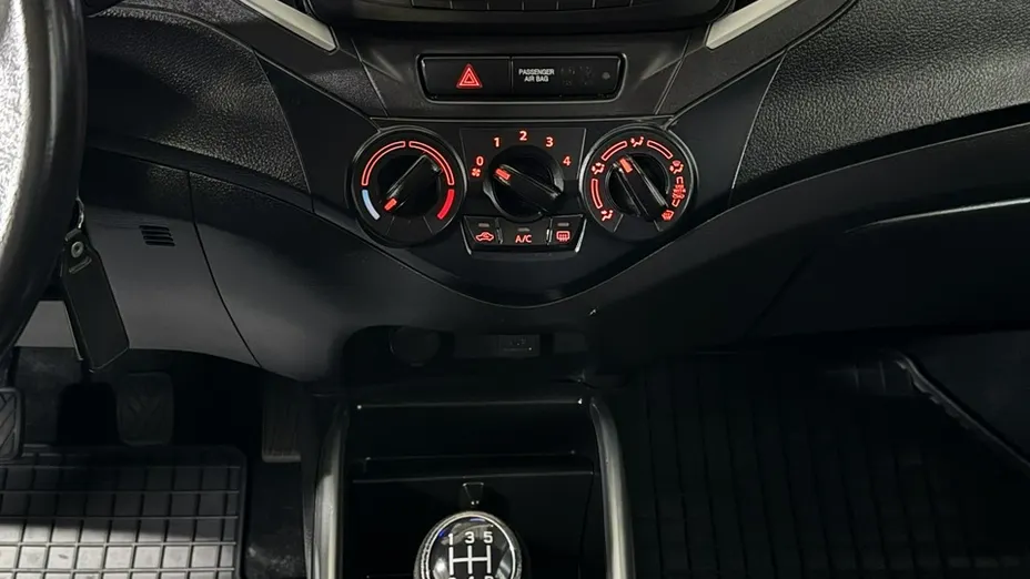 SUZUKI Baleno -