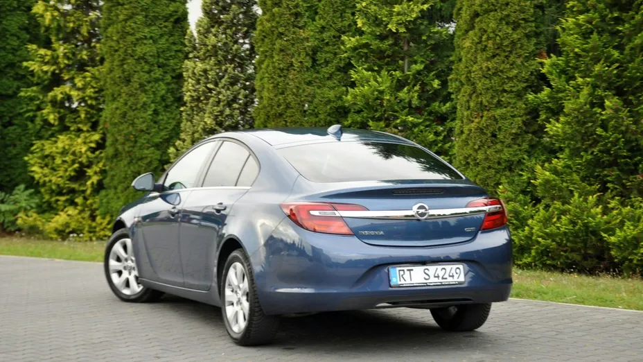 OPEL Insignia -