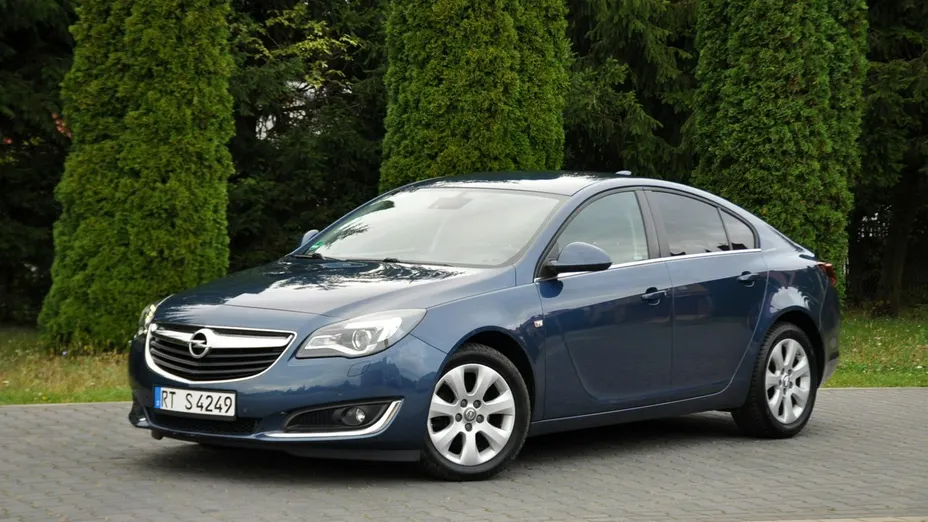 OPEL Insignia -