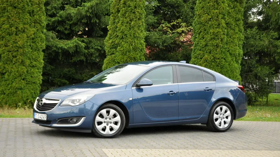 OPEL Insignia -