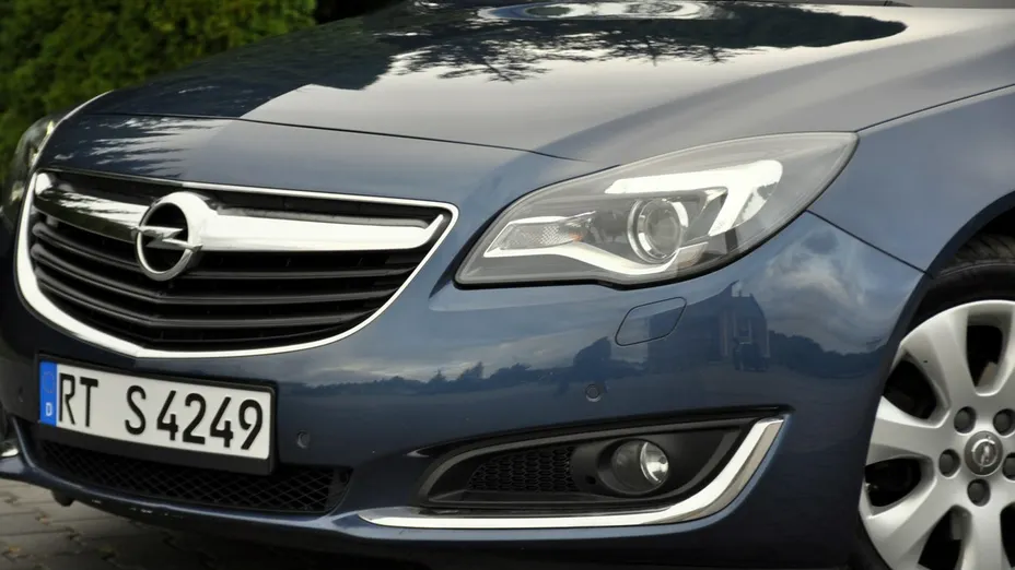 OPEL Insignia -