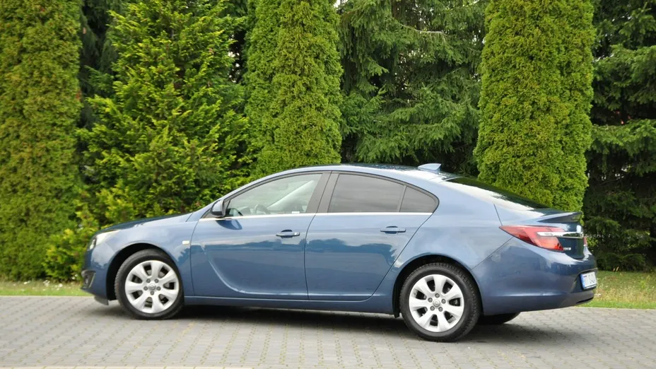 OPEL Insignia -