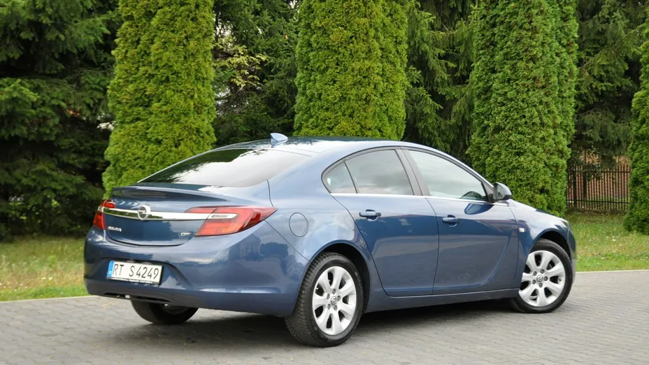 OPEL Insignia -