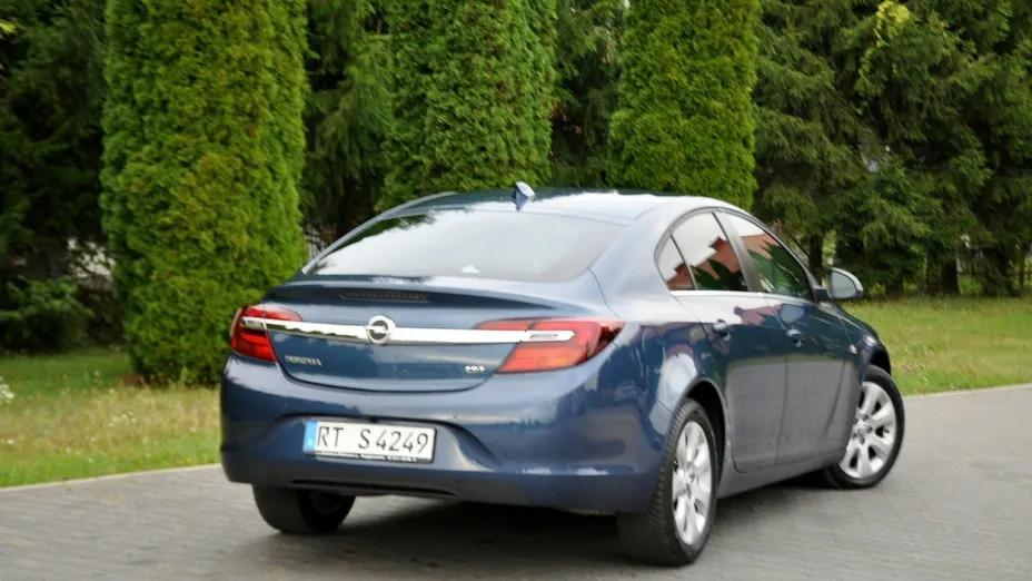 OPEL Insignia -