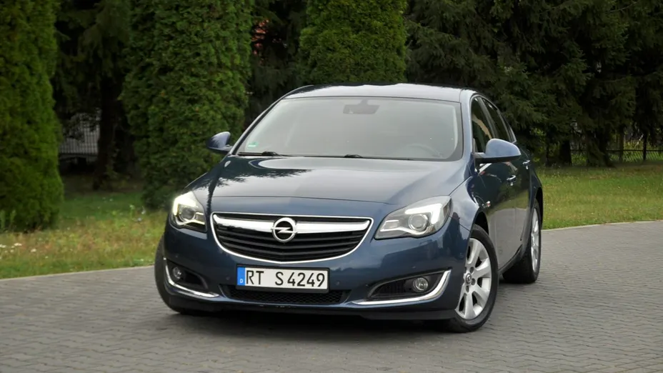 OPEL Insignia -