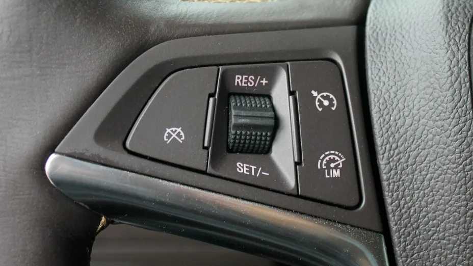 OPEL Mokka -