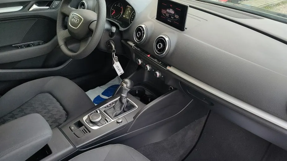 AUDI A3 -