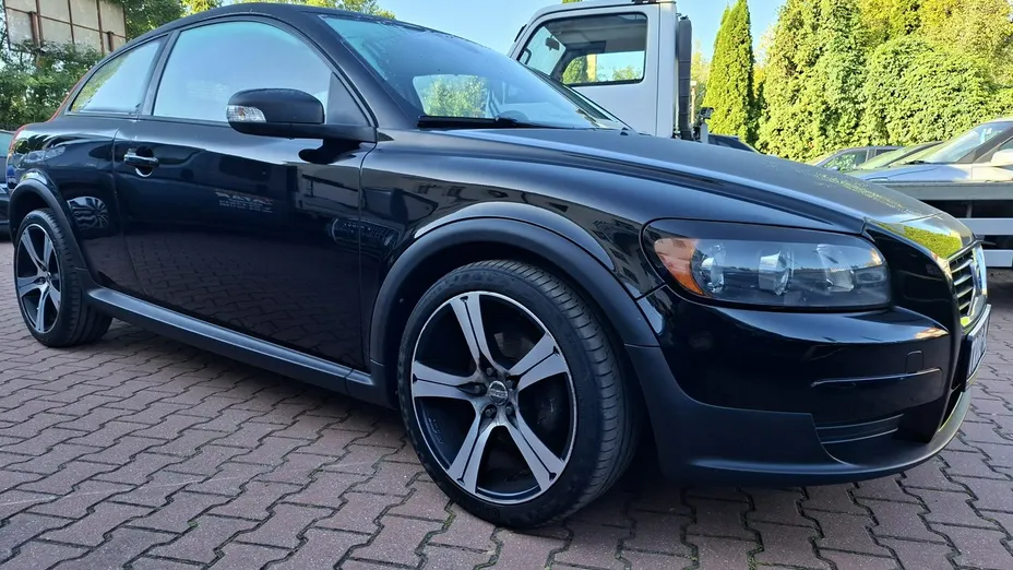 VOLVO C30 -