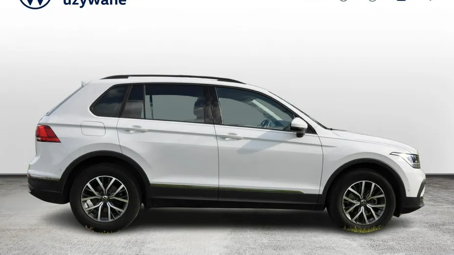 VOLKSWAGEN Tiguan -