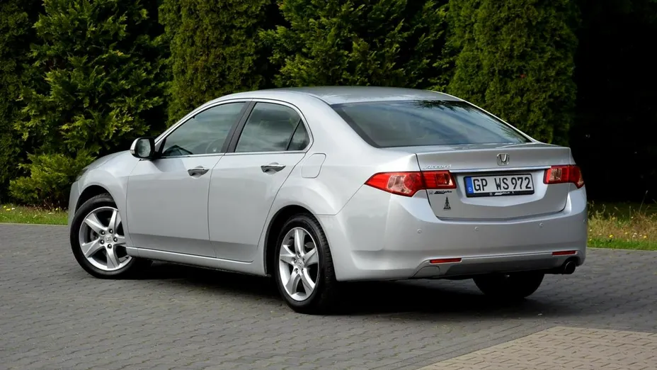 HONDA Accord -