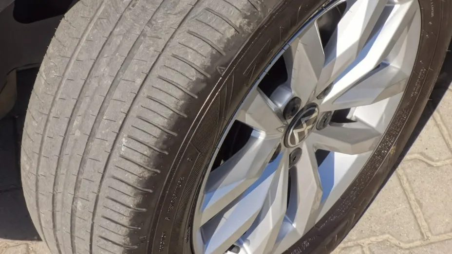 VOLKSWAGEN Passat -