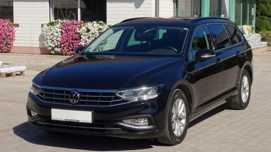 VOLKSWAGEN Passat -