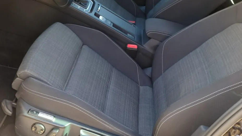 VOLKSWAGEN Passat -