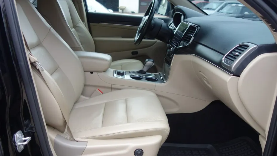 JEEP Grand Cherokee -