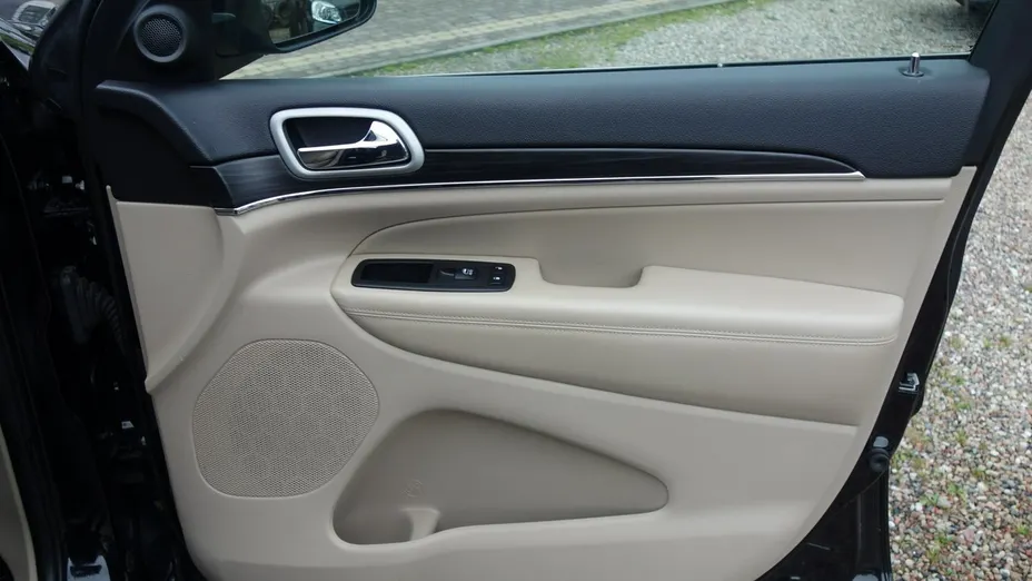 JEEP Grand Cherokee -