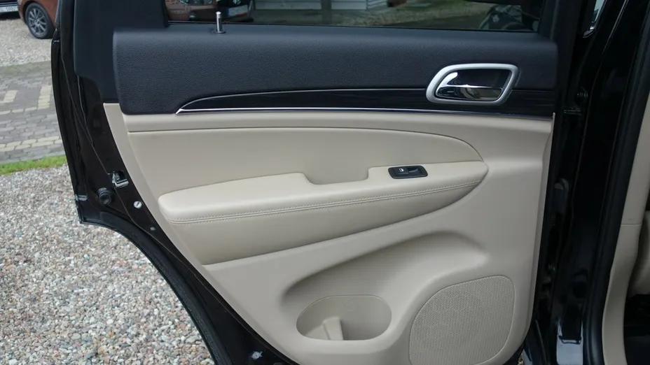 JEEP Grand Cherokee -