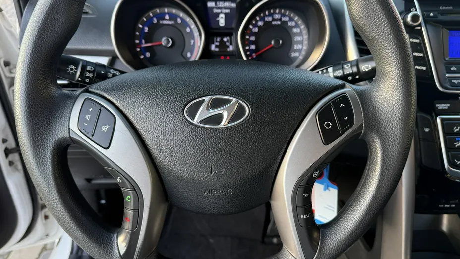 HYUNDAI i30 -