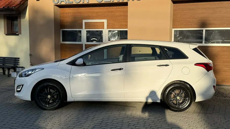 HYUNDAI i30 -