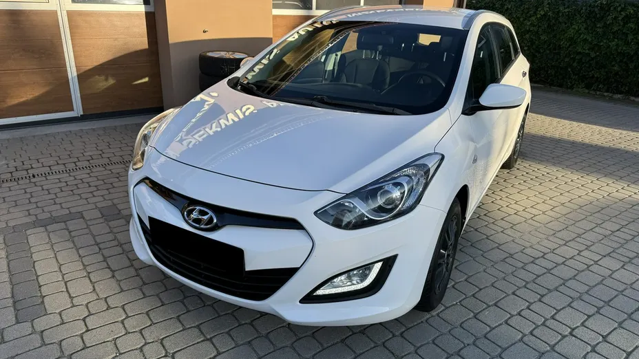 HYUNDAI i30 -