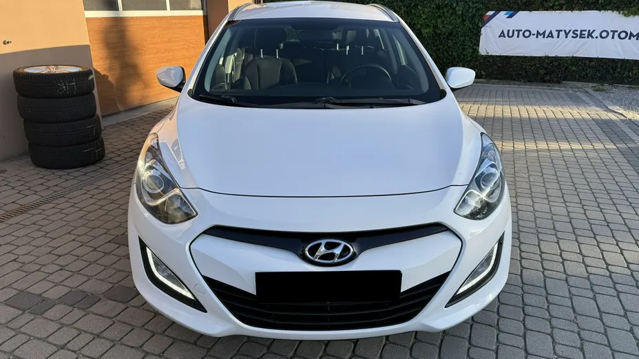 HYUNDAI i30 -