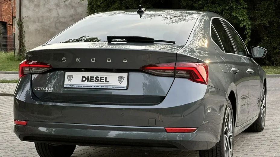 SKODA Octavia -